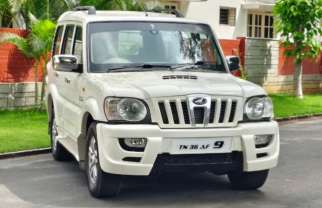 Mahindra Scorpio VLX SE