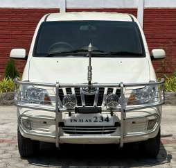 Mahindra Xylo E8