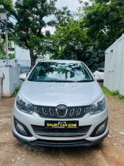 Mahindra Marazzo M6 8Str