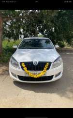 Skoda Rapid 1.6 MPFI Elegance AT Skoda Rapid 1.6 MPFI Elegance AT