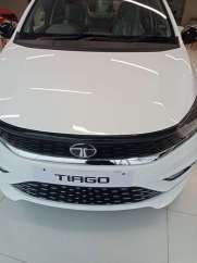 Tata Tiago XE