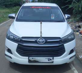 Toyota Innova Crysta 2.4 GX 7 STR
