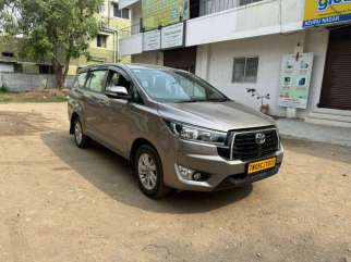 Toyota Innova Crysta 2.4 GX 7 STR