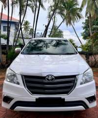 Toyota Innova 2.5 V 7 STR