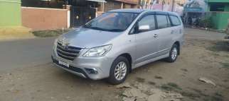 Toyota Innova 2.0 E
