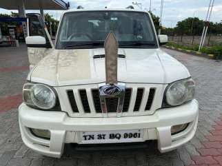 Mahindra Scorpio VLX SE