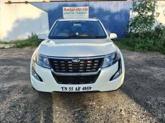 Mahindra XUV500 W8