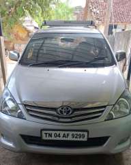 Toyota Innova 2.5 E PS 8 STR