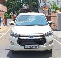 Toyota Innova Crysta 2.4 V