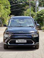 Kia carens Prestige Plus