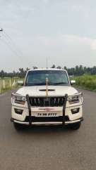 Mahindra Scorpio S10