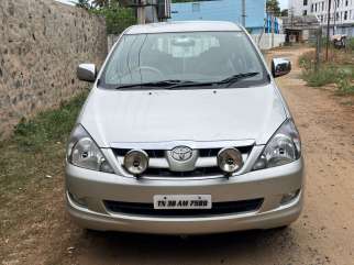 Toyota Innova 2.5 V 7 STR