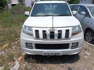 Mahindra TUV 300 T8+ AMT