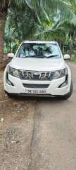 Mahindra XUV500 W10