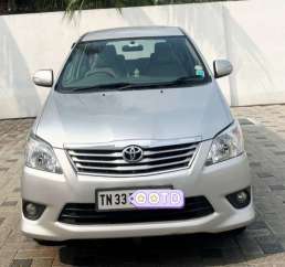 Toyota Innova 2.5 V 7 STR