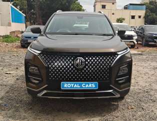 MG Hector Plus Sharp Pro