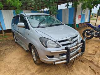 Toyota Innova 2.5 E