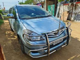 Toyota Innova 2.5 E