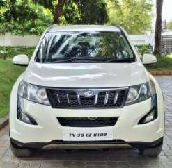 Mahindra XUV500 W6