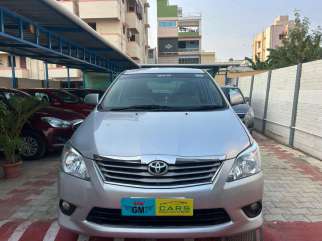 Toyota Innova 2.5 V 8 STR