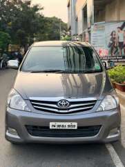 Toyota Innova 2.5 V 8 STR