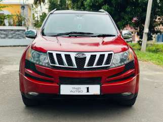 Mahindra XUV500 W8