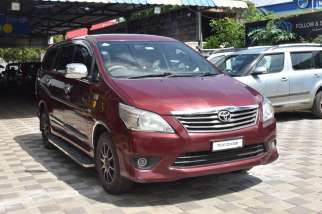 Toyota Innova 2.5 G4 7 STR