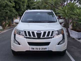 Mahindra XUV500 W8 Dual Tone