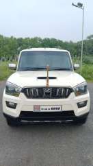 Mahindra Scorpio S10