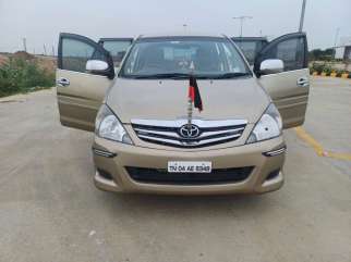 Toyota Innova 2.0 V