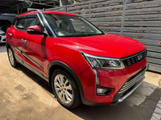 Mahindra XUV300 W8 Optional AMT