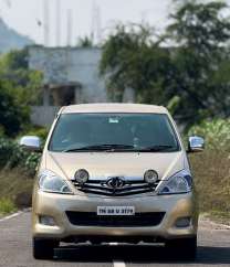 Toyota Innova 2.0 G1