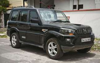 Mahindra Scorpio S10